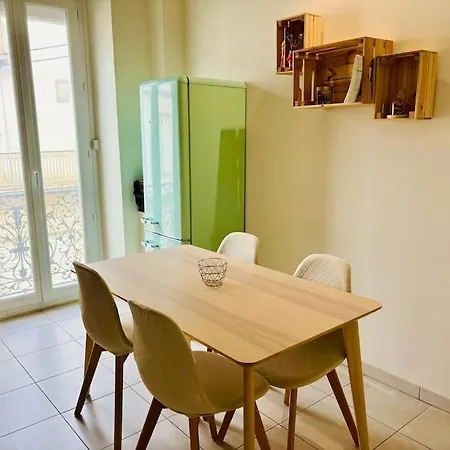 Magnifique Confort,6 Couchages,beau Quartier De * Μπεζιέ